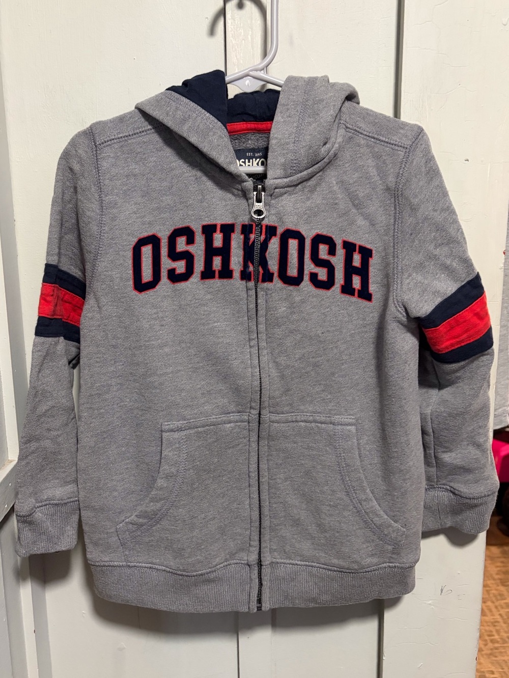 Kids Oshkosh bgosh hoodie size 5t